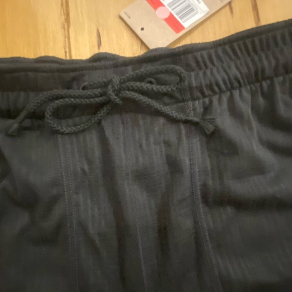 Nike Men’s Dri Fit Yoga Training Unlined Shots Pockets New Black Large - Picture 2 of 12